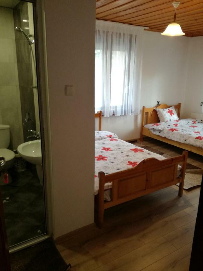 Hotel Къща Генчеви Sarnitsa Exterior foto