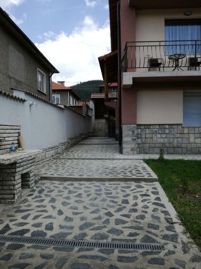 Hotel Къща Генчеви Sarnitsa Exterior foto